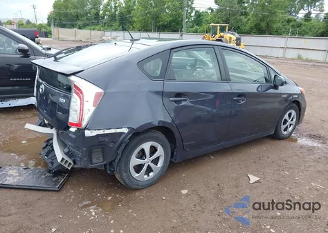 2015 Toyota Prius Four z USA, uszkodzony, nr VIN JTDKN3DU9F0425878
